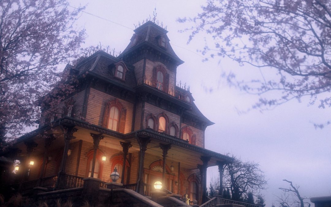 Phantom Manor : l&rsquo;histoire et les secrets de l&rsquo;attraction culte de Disneyland Paris